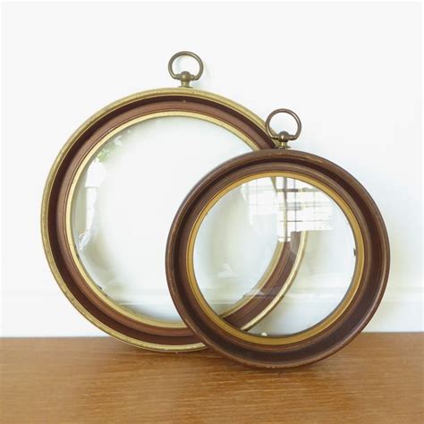 Round Glass Picture Frame 